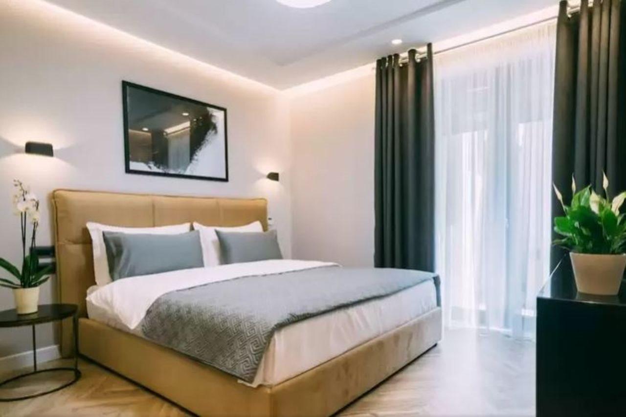 Stela Center Hotel
