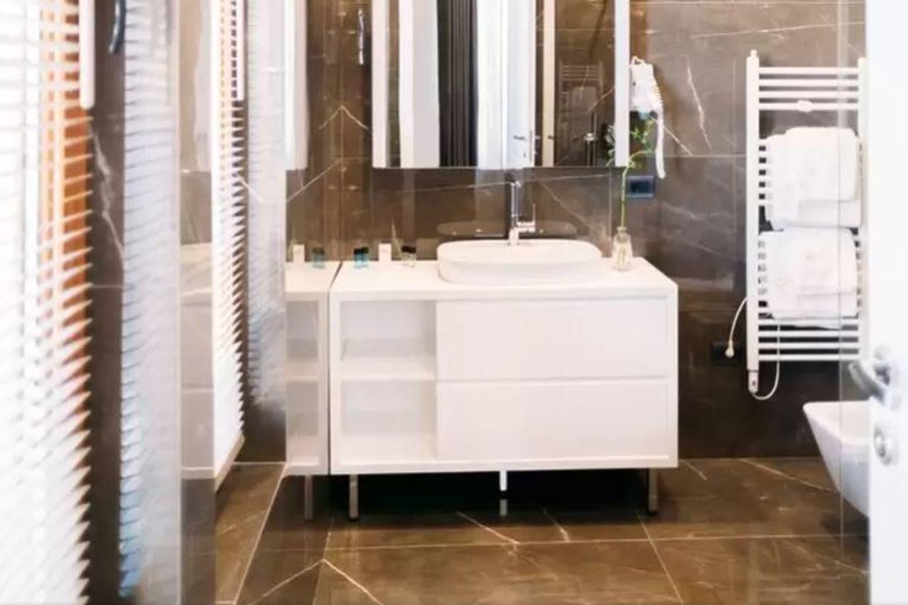 Stela Center 4*