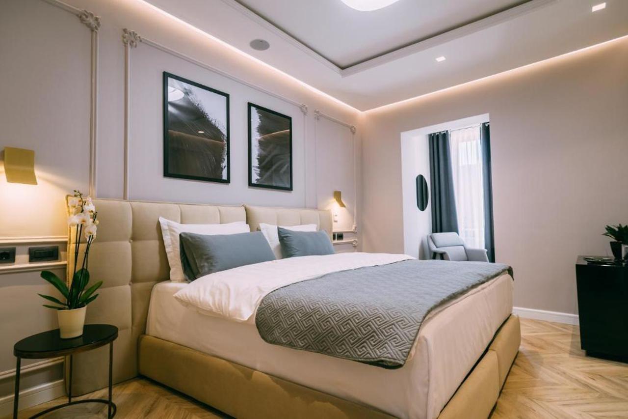 Stela Center Hotel